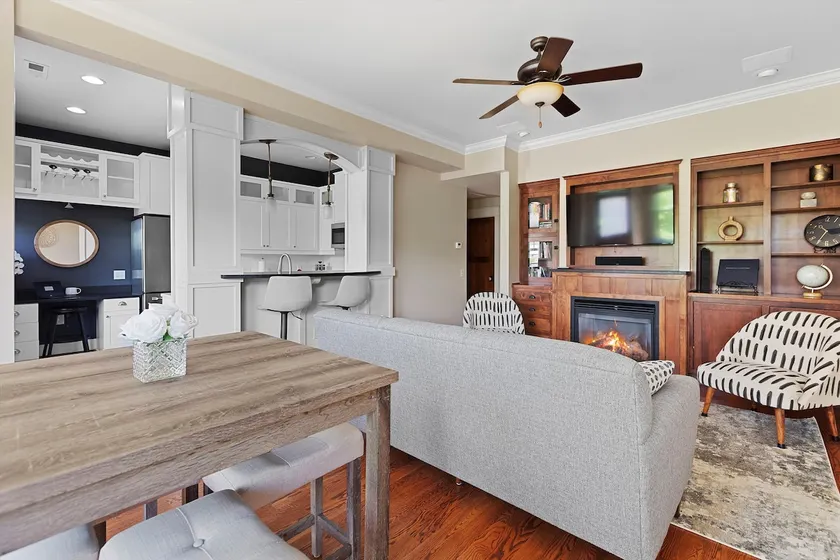 2B Downtown Condo—Walk Anywhere! - Image 1