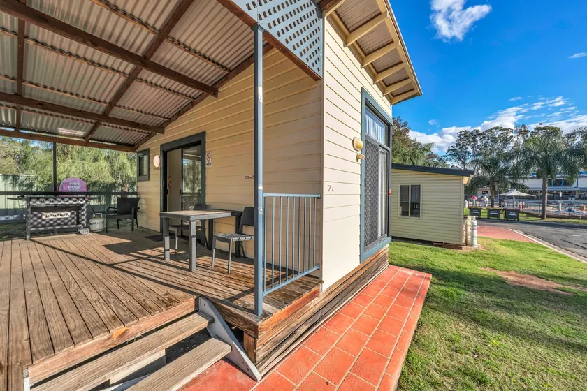 Family Studio Cabin - Image 1