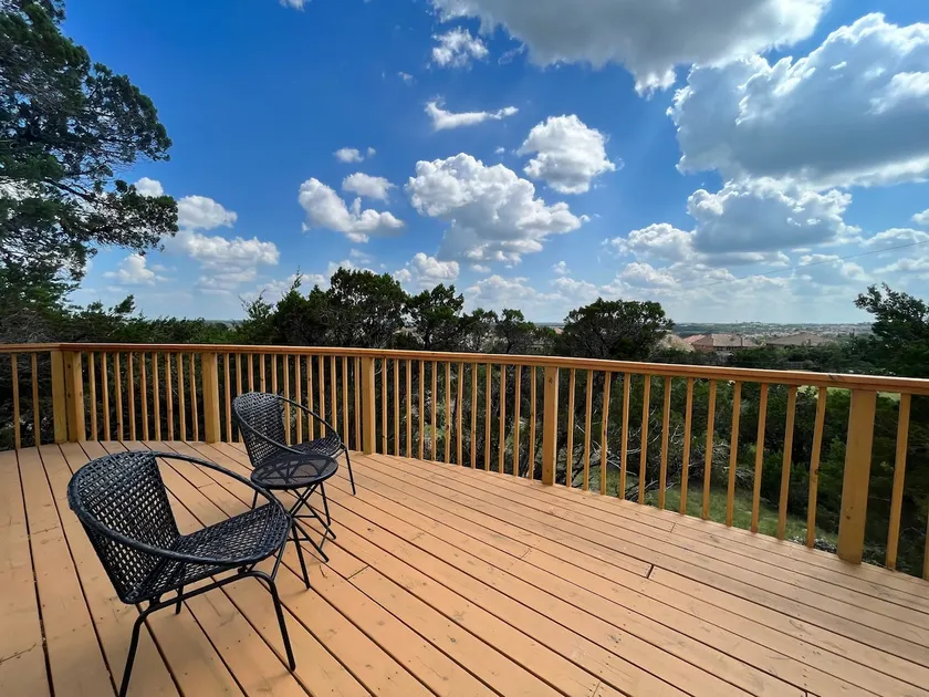 Travis Treehouse - Image 1