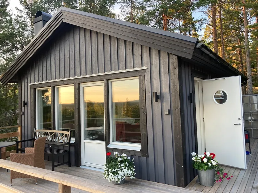 Lovely guest house by the sea in the High Coast - Image 1