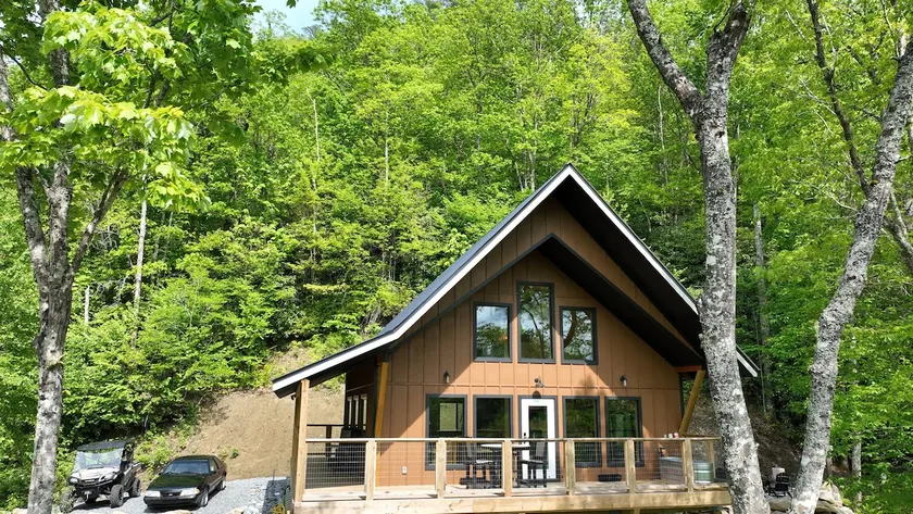 FoxGrapes Cabin - Image 1