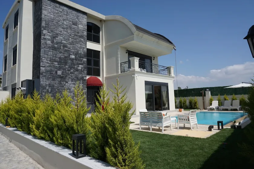 Villa Harmony with a Private Pool and 4 Bedrooms - Image 1