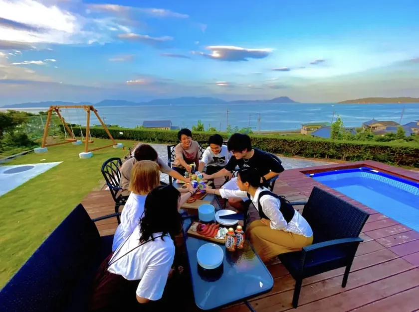[Maximum 9 people] A private cottage with a swing and a stunning view of the Seto Inland Sea - Image 1