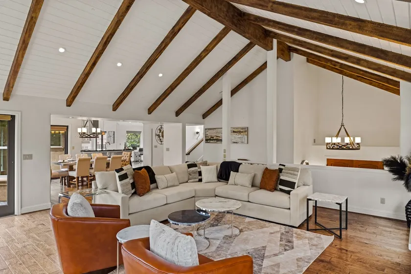 Pebble Beach's Los Altos - Image 1