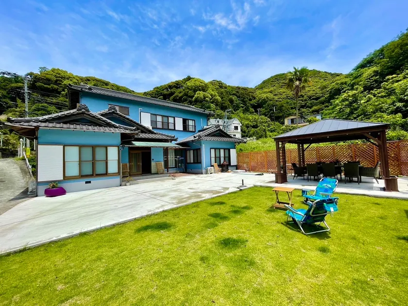 Entire villa rental! Oceanic Villa Minamiizu. Up to 17 people!6-minute walk to Yumigahama Beach - Image 1