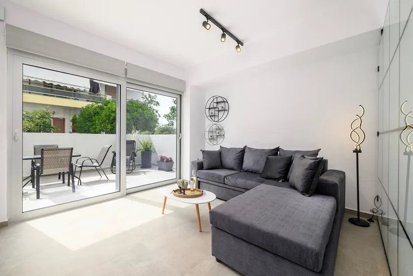 Aetherius Executive Suite 5 Min to BEACH - Image 1