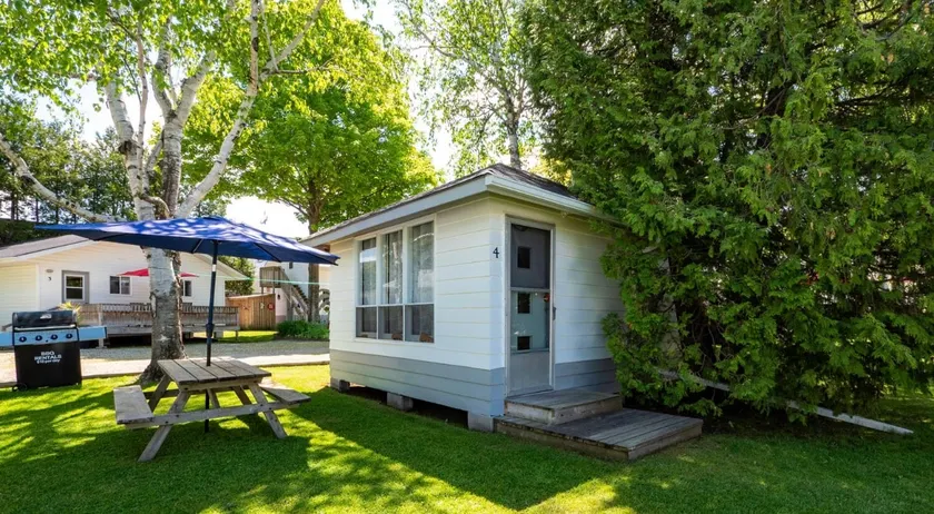 Private 1 Bedroom Cottage #4 - Image 1