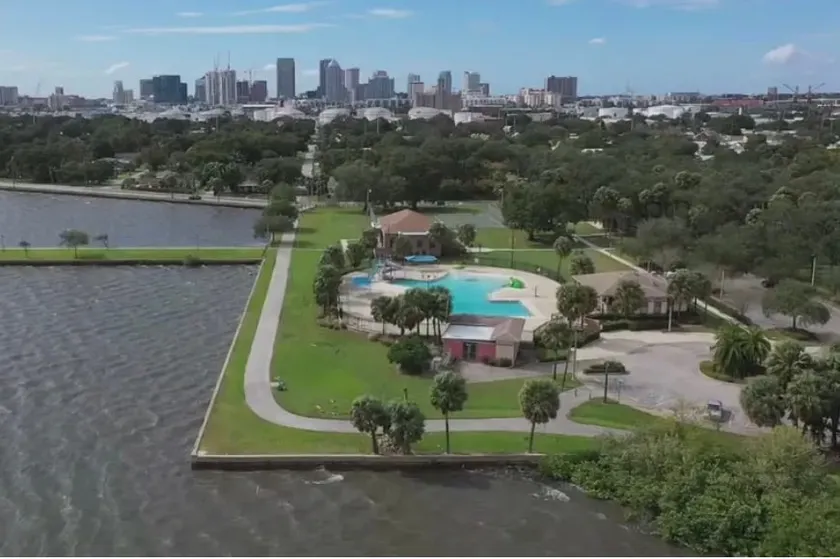 Channel-Side/Down Town /Ybor/ hot tub/pickle ball - Image 1