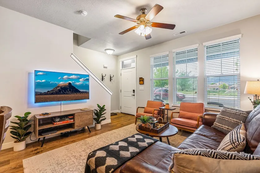Spacious 2-Story, Pet&Fam Friendly, WFH, Gym&Pool - Image 1