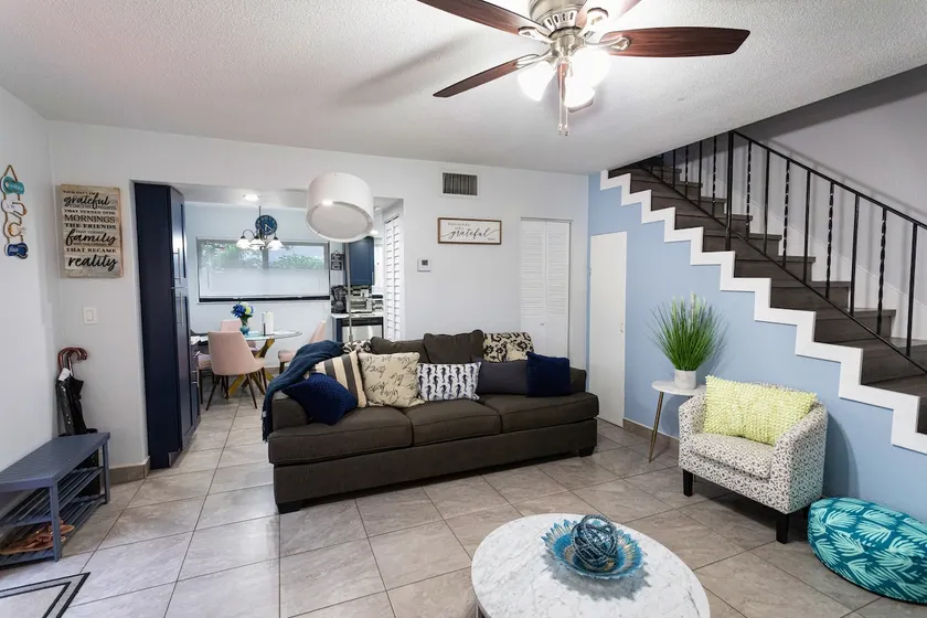 2 BDRM Townhouse Spacious & Stylish 2 Stories NEW! - Image 1