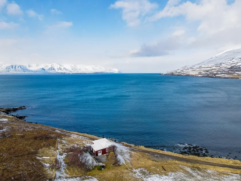 House in Grenivík with an amazing view. - Image 1