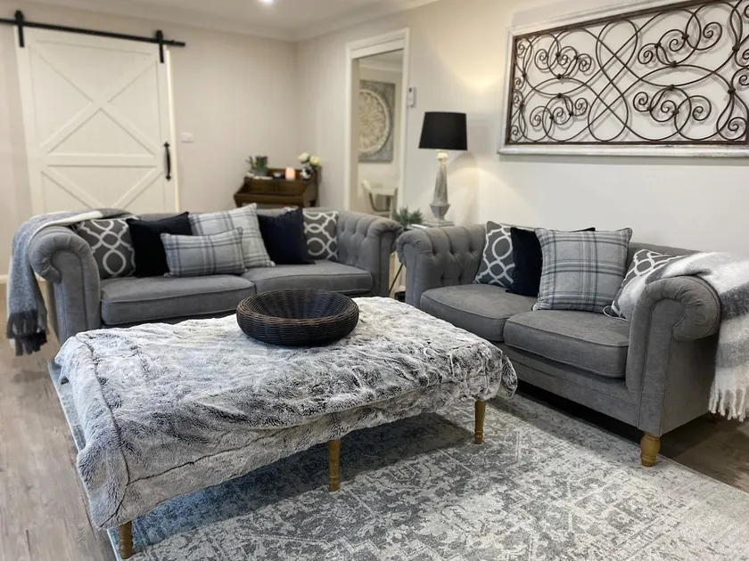 Completely Renovated, Cosy Home - Image 1