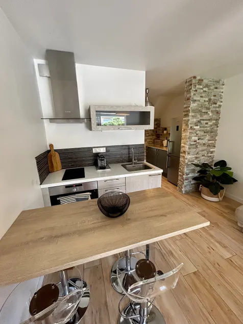 2-room apartment with garden & parking – Beaches within walking distance, Sanary - Image 1