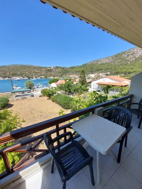 Sandra I Seaview apartment 1 - Image 1