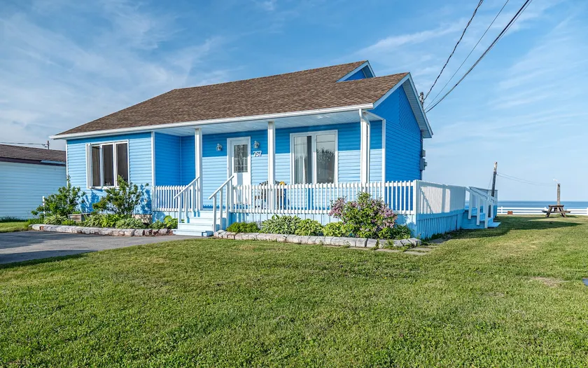 Waterfront Beach House - Image 1