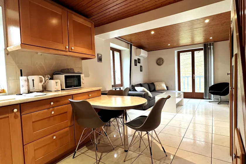 Large duplex with 2 independent bedrooms - Image 1