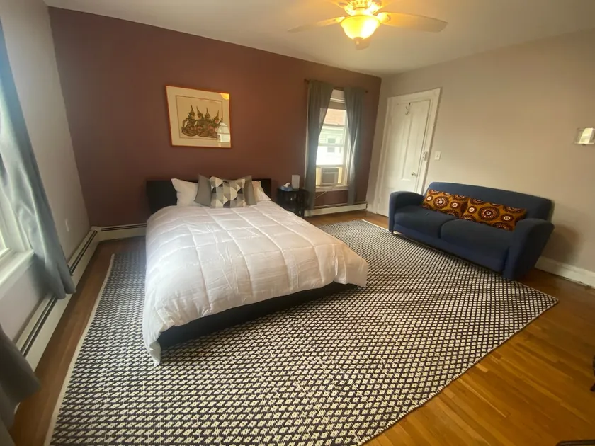 Renovated apartment just minutes from the T! - Image 1