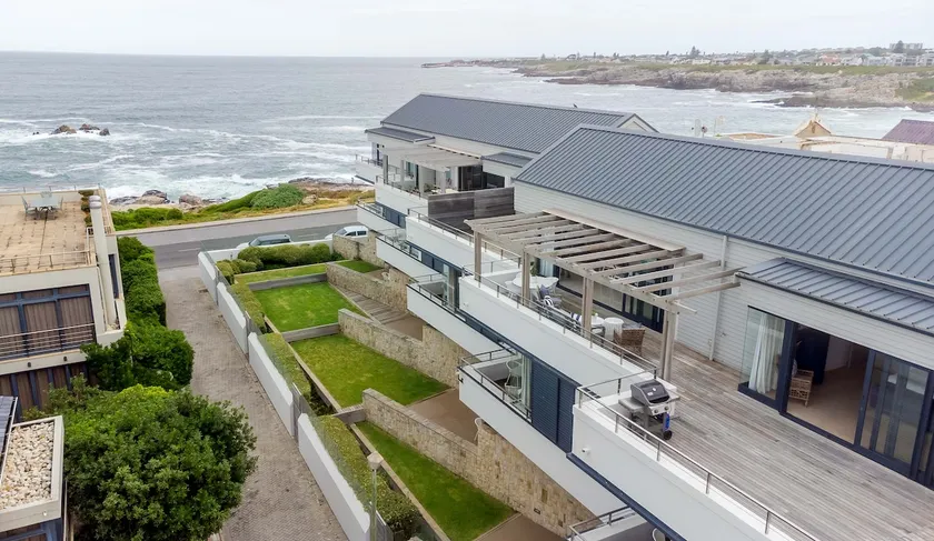 Le Paradis Penthouse - Image 1