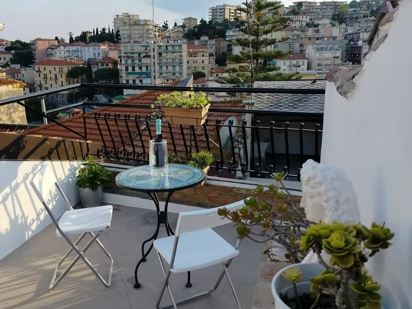 Romantic penthouse with terrace in Sanremo - FREE WIFI - Image 1
