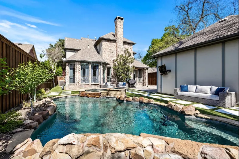 The Lux | Designer Living in Historic Oaklawn - Image 1