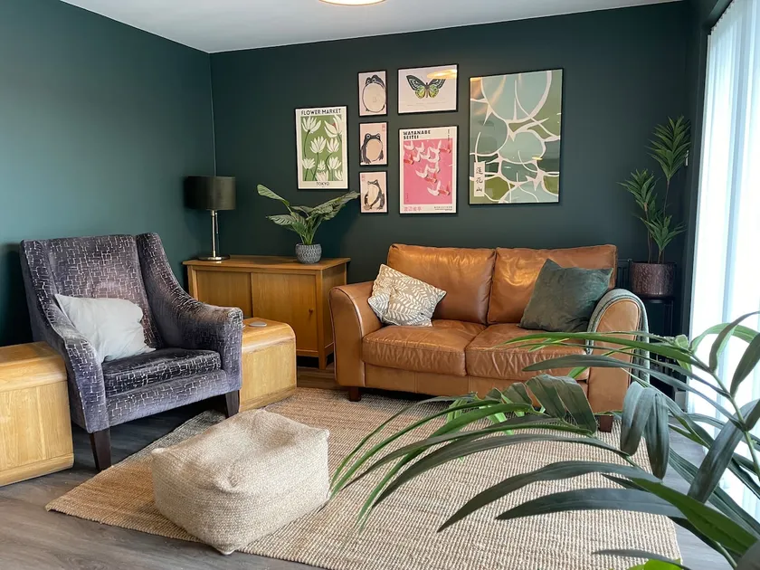 Stylish waterside apartment - Free Parking - Top - Image 1