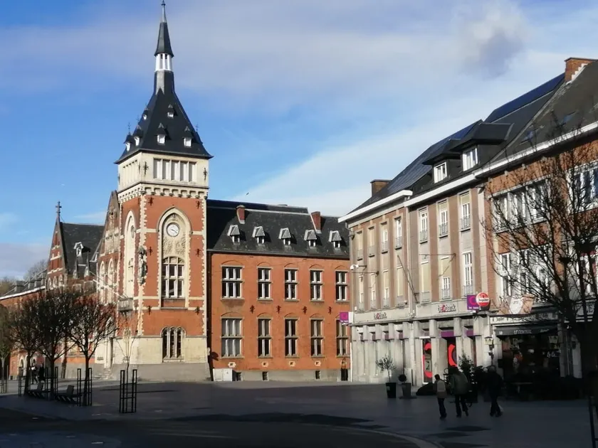 Historic house Nivelles centr - Image 1