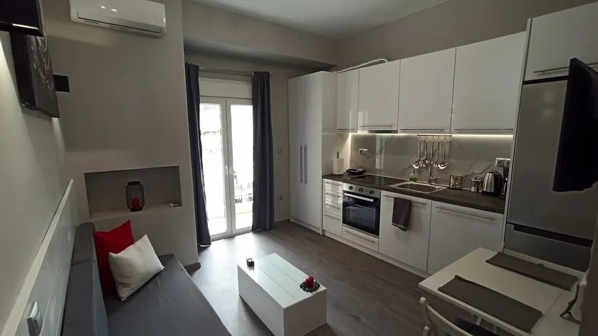 Athenian Blue Sky Apartment II - Image 1
