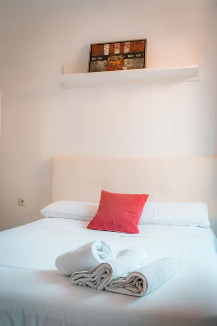 QH Elvira, Apartment with double bed 03 - Image 1