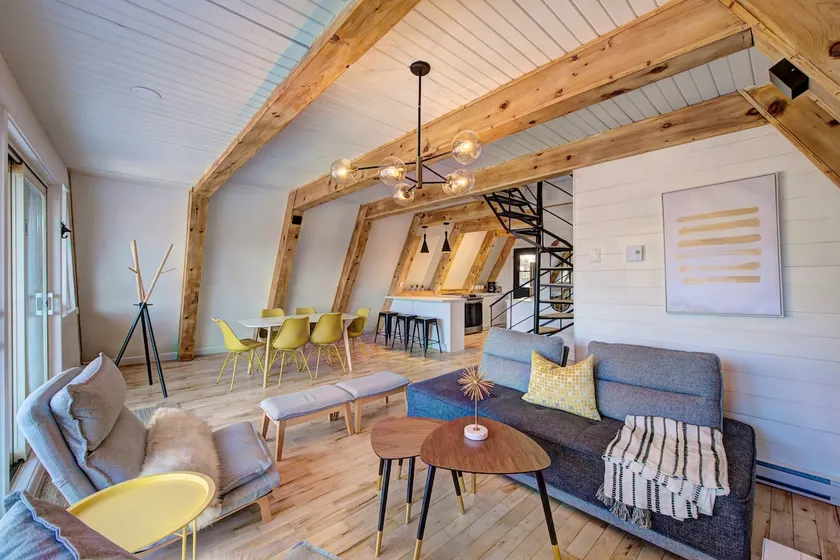 A-Frame experience with SPA, 5 min to beach access - Image 1