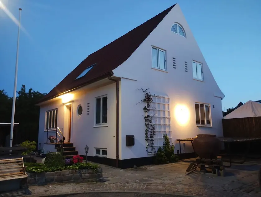 Lovely villa for families and business traveler's - Image 1