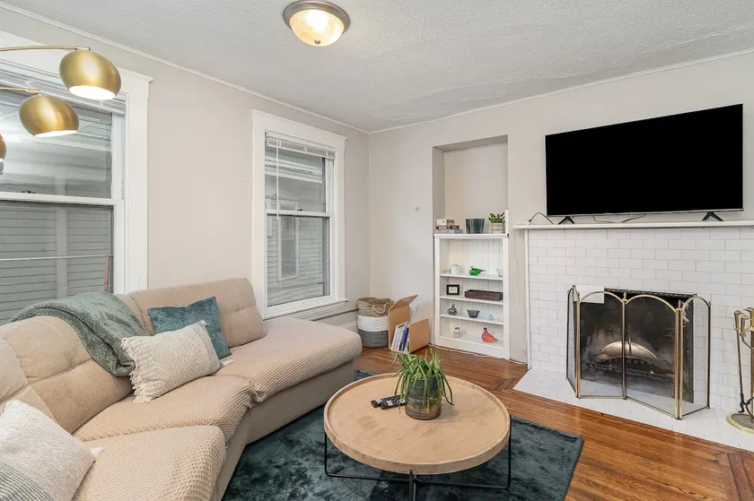 Beautiful Victorian 3 Bedroom - Image 1