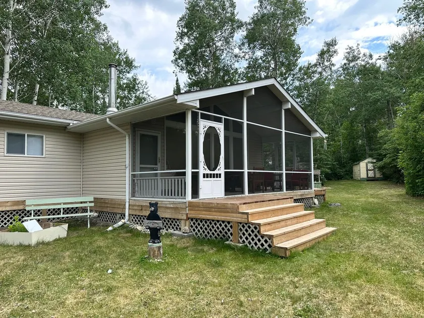 Cabin in Hillside Beach - Image 1