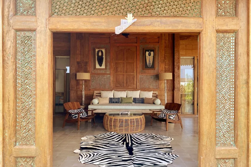 Charming 3BR Villa w/pool & view - Image 1