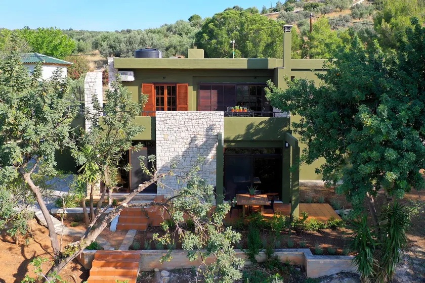 Villa Khaki - Image 1