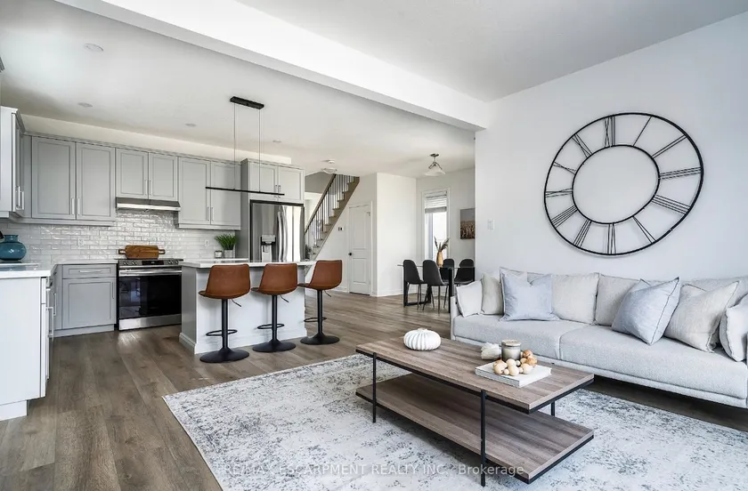 Elegant Home in Collingwood -15 min from Village - Image 1
