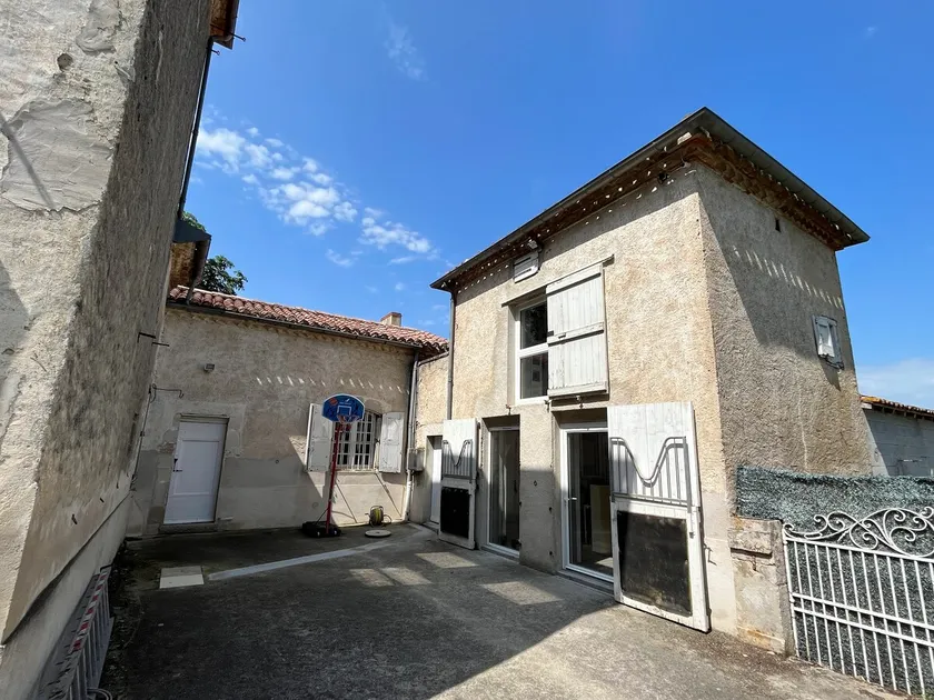 Small blue cottage - Image 1