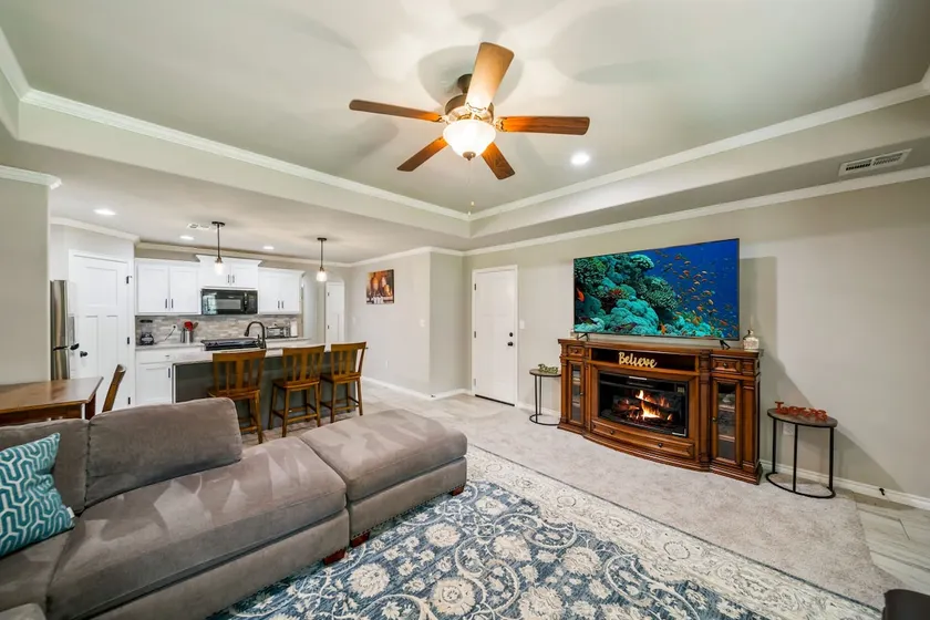The Luxury Lounge - Image 1