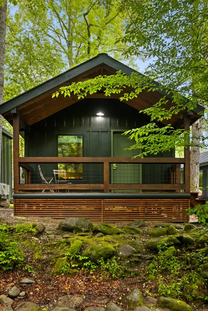 Roamstead's Oak Cabin - Image 1