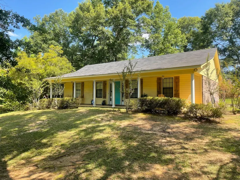 Rustic Retreat - Image 1