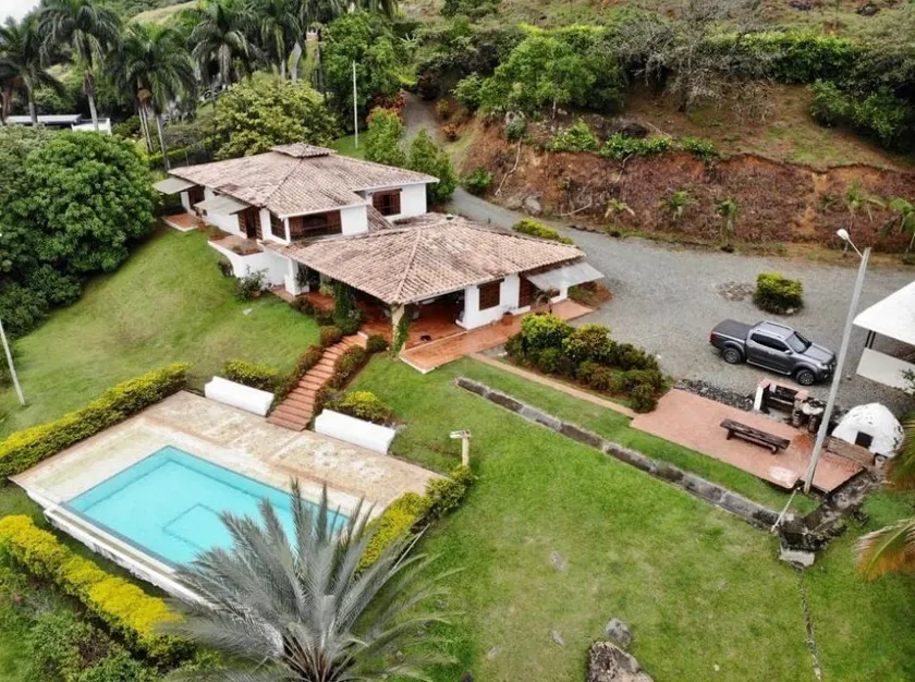 Villa in San Jeronimo - Image 1
