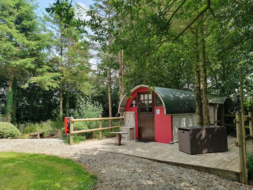 Red Glamping Pod - in the heart of North Devon - Image 1
