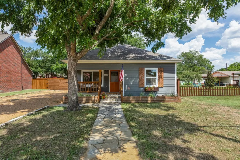 Pecan Grove Cottage - Image 1