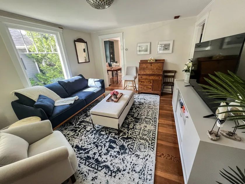 Renovated Craftsmen Bungalow in Camden - Image 1