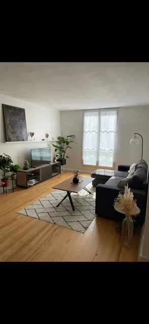 Charming apartment in the city center. - Image 1