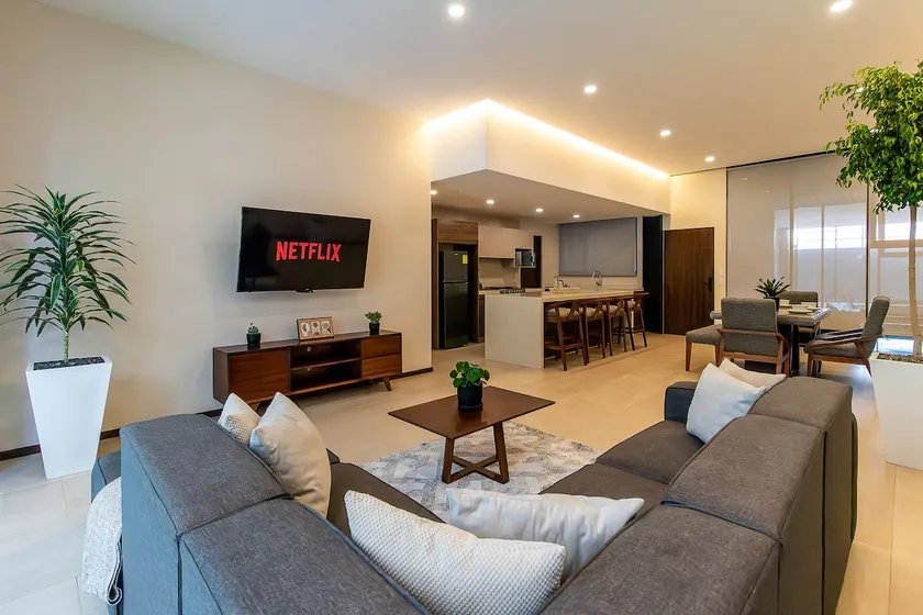Luxurious and exclusive apartment - Image 1