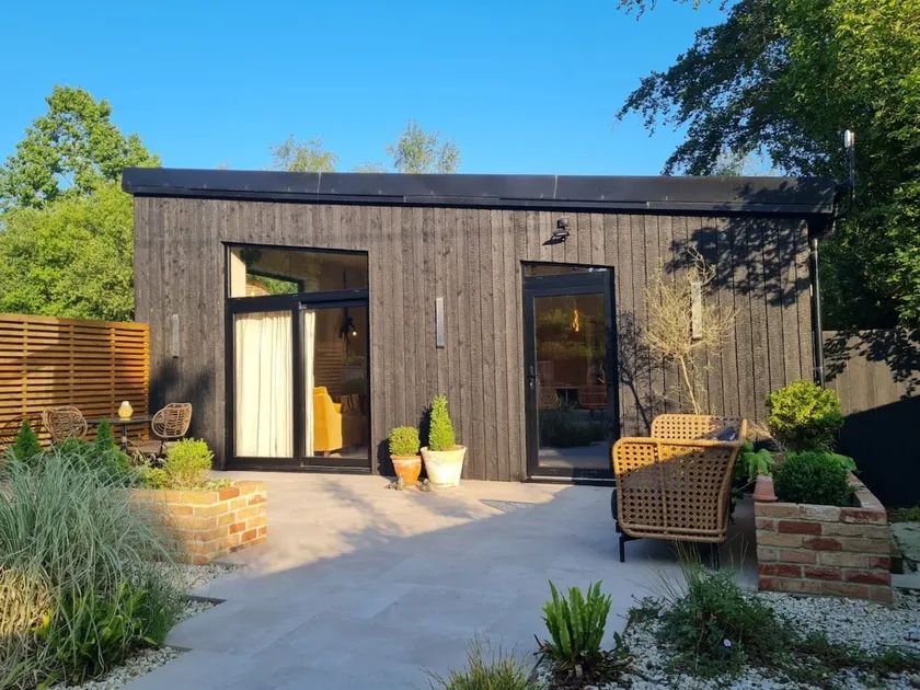Luxurious rural retreat - Image 1