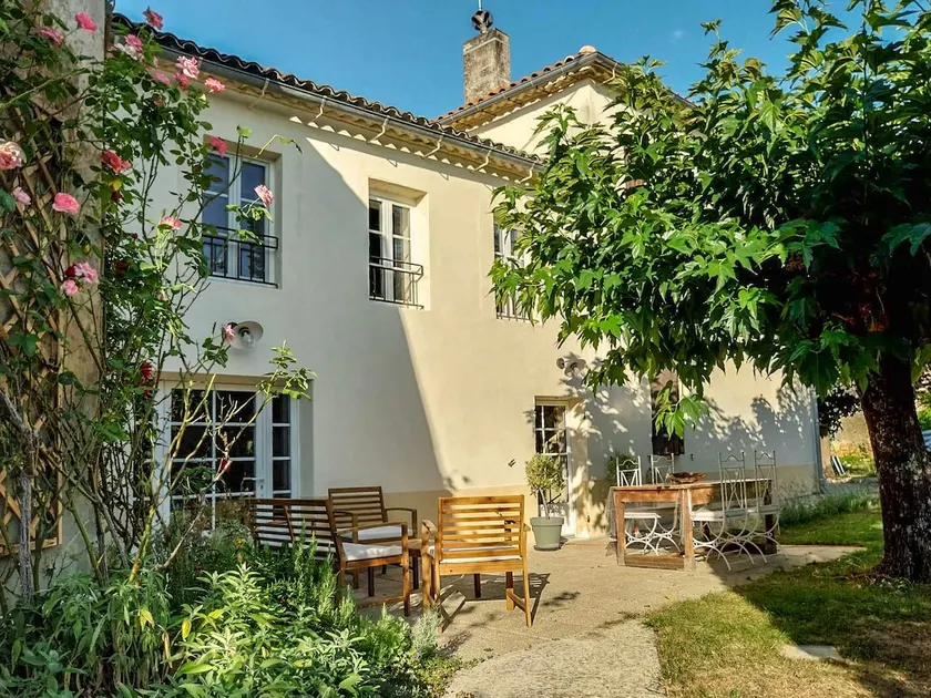 Petit Est - Eco Cottage in large private garden near Saint-Emilion - Image 1