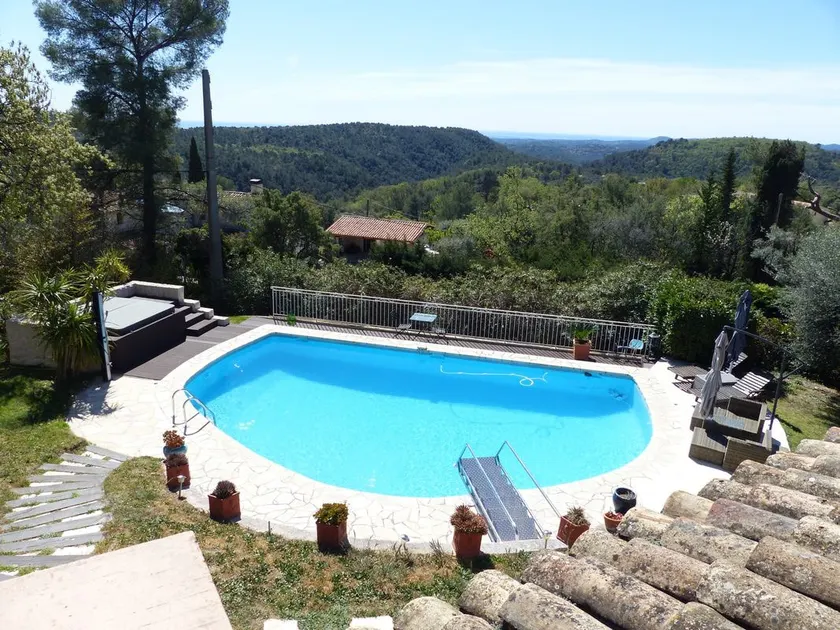 Nice apartment in a Provençal farmhouse. - Image 1