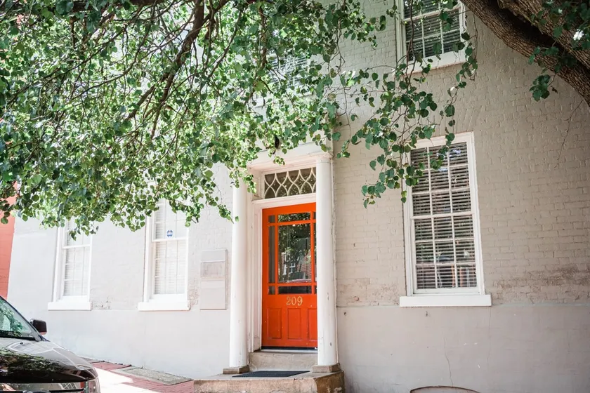 Two Historic DwnTwn Apts (2Br/2Ba Kings+Kitchens) - Image 1
