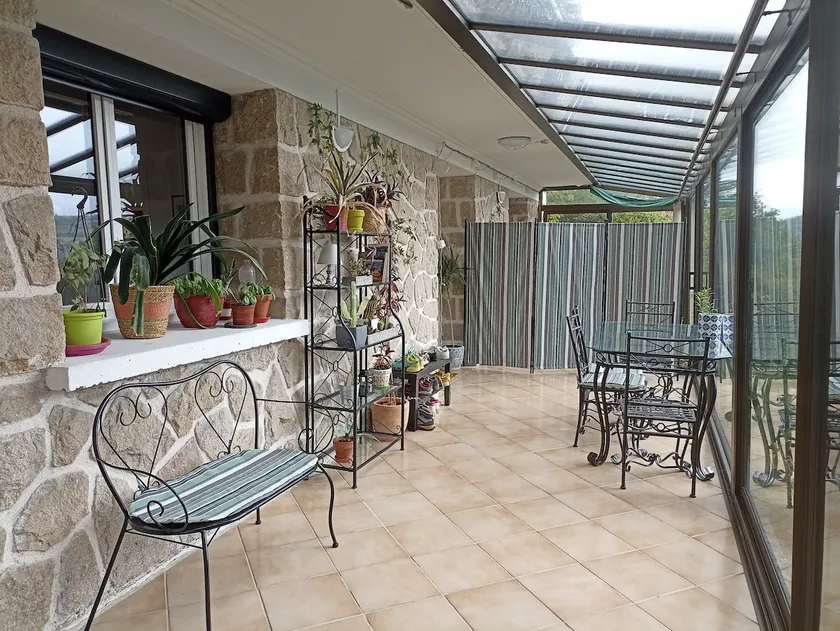 Saint Jacques Road Studio - Image 1